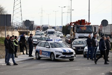 ZETA NE ODUSTAJE: Barikade, blokade i poruka vlastima – povucite se ili slijedi radikalizacija